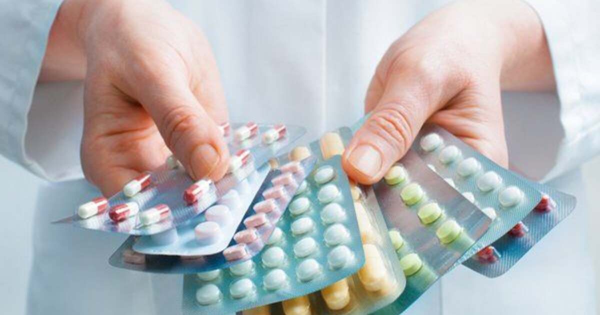 Ce alimente și lichide să evităm când luăm medicamente: lecția de la Babeș Ce alimente și lichide să evităm când luăm medicamente: lecția de la Babeș