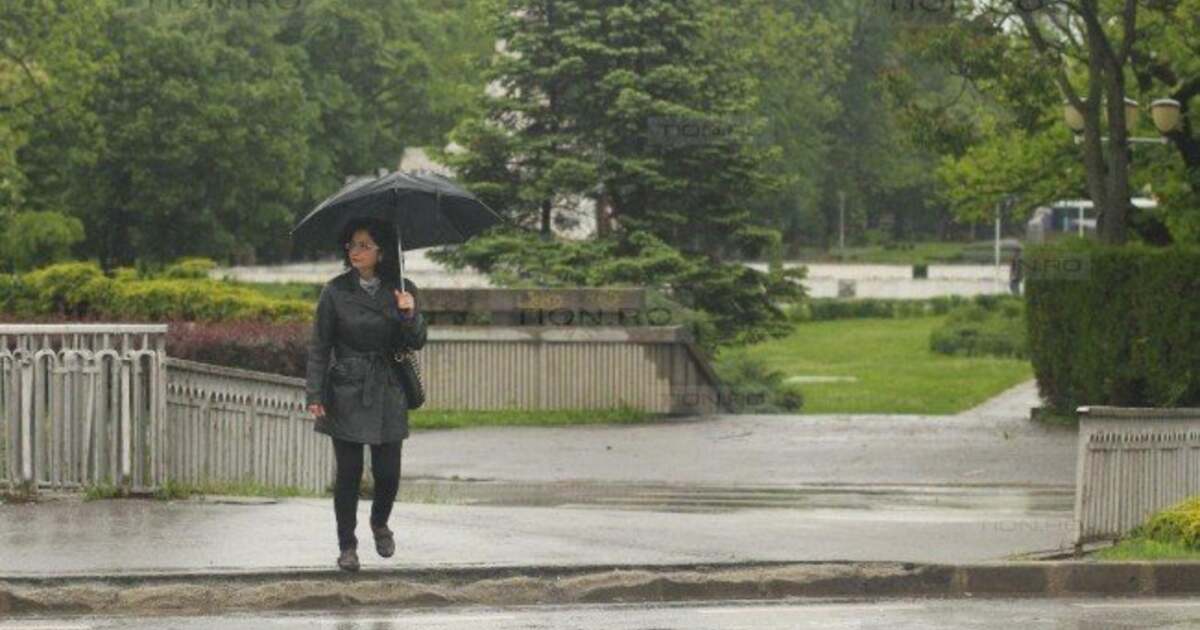 Meteorologii anunță ploi generoase până luni, momentul prânzului inclus