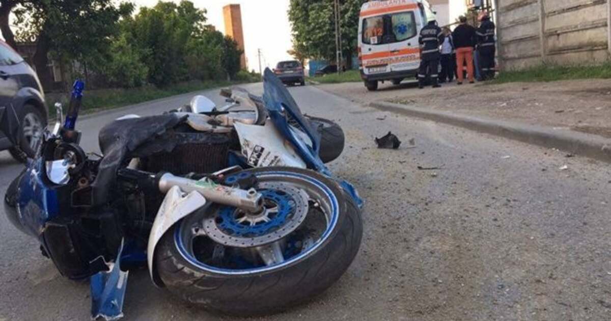 Motociclist grav rănit într-un accident pe bulevardul Michelangelo din Timișoara