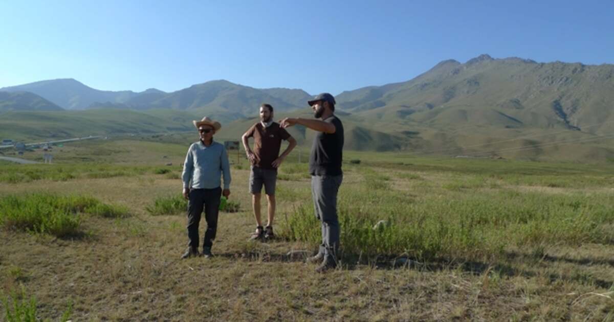 Specialiști de la Muzeul Național al Banatului, pe „drumul mătăsii” Tion