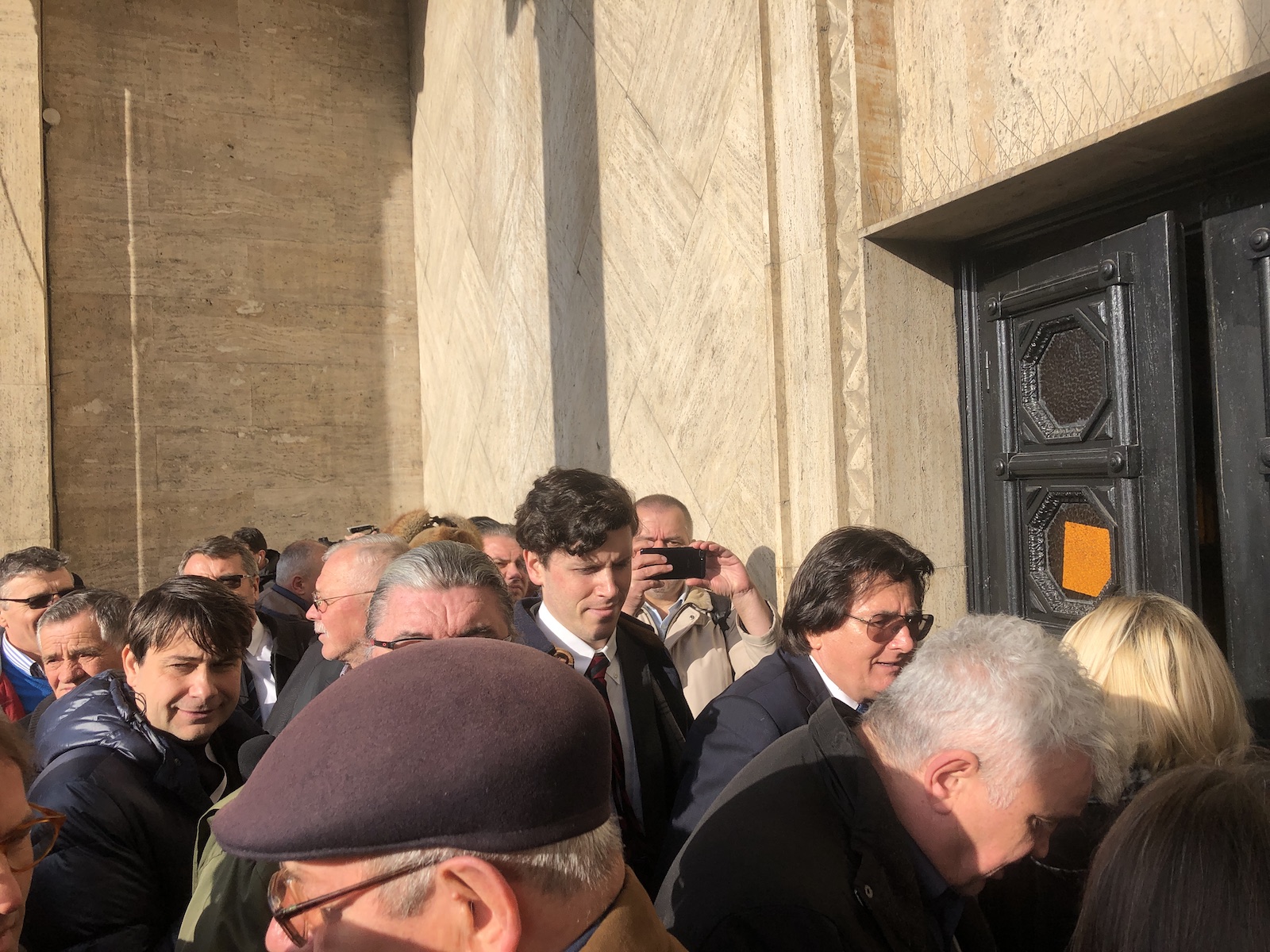 opera romana simbol anti comunism