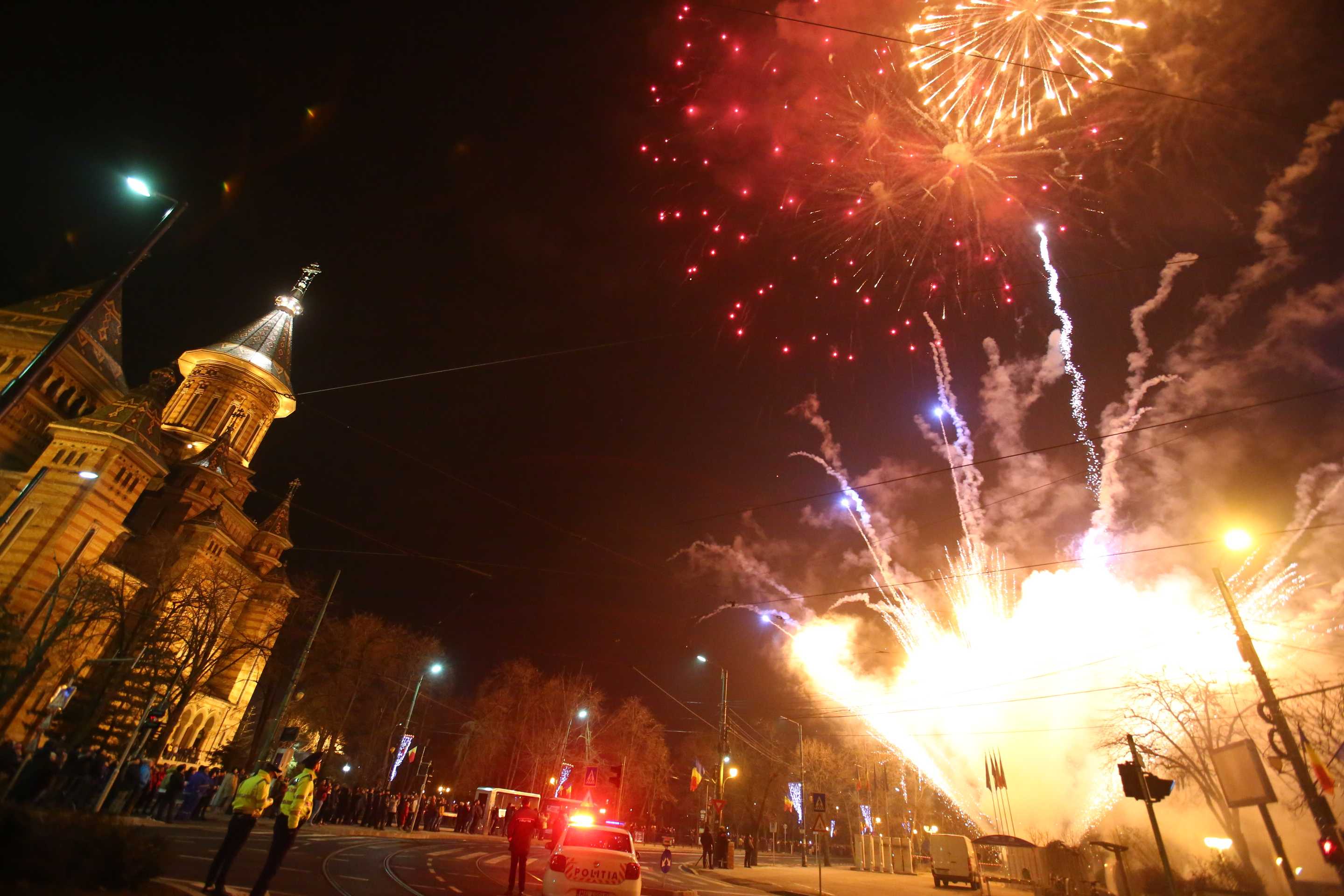 La mulți ani, Timișoara! Revelion retro și artificii în centrul orașului
