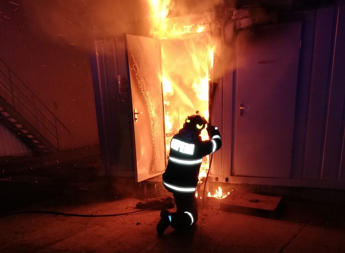 Incendiu la o bucătărie amenajată într-un container, la Ghiroda