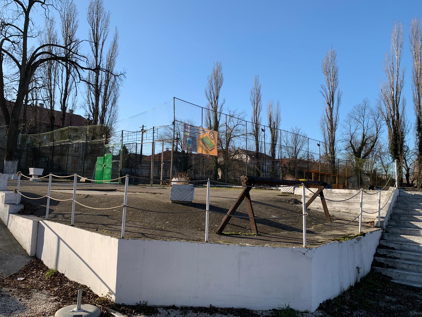 ruine baza sportiva podul jiul 12