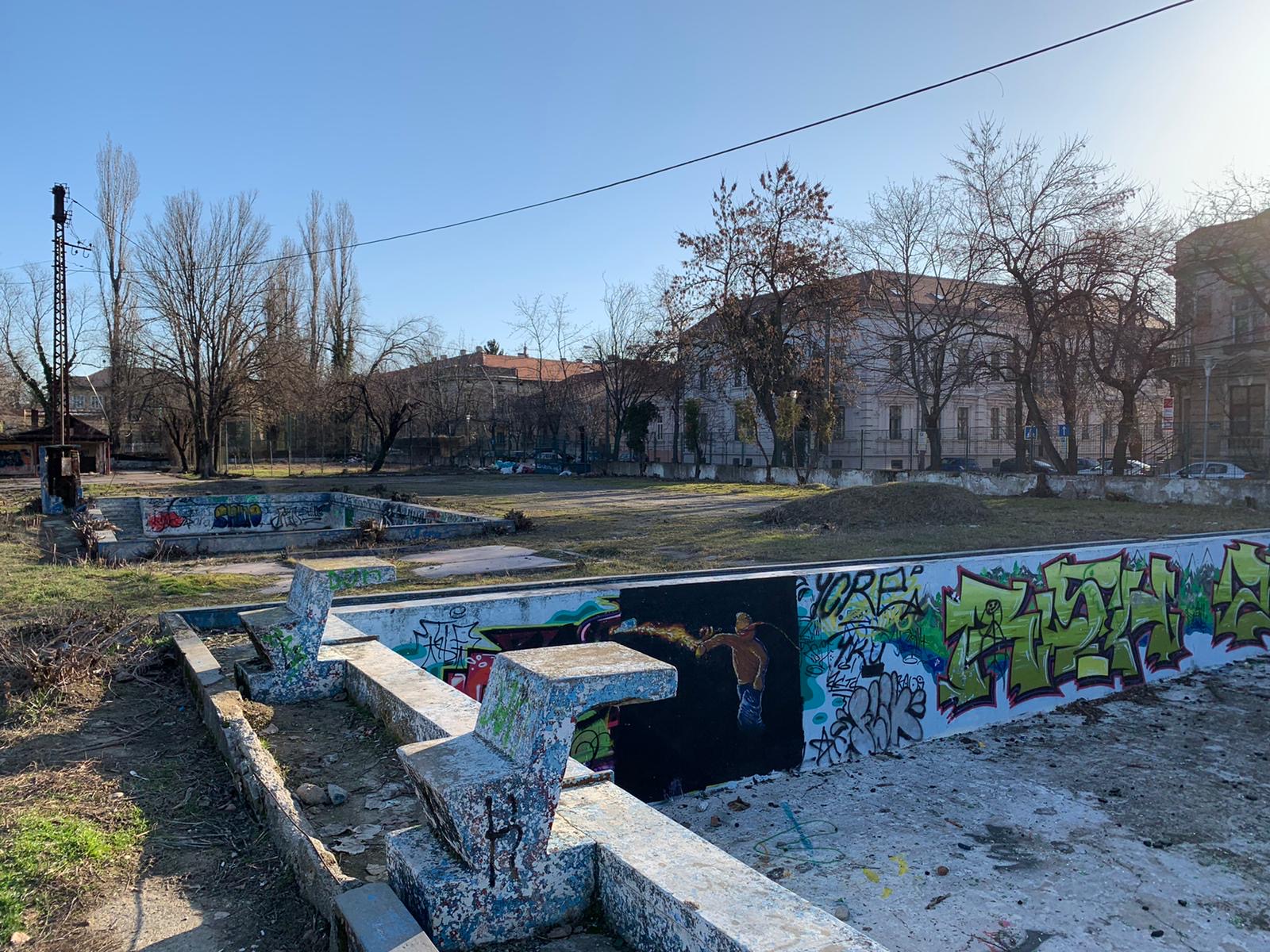 ruine baza sportiva podul jiul 13