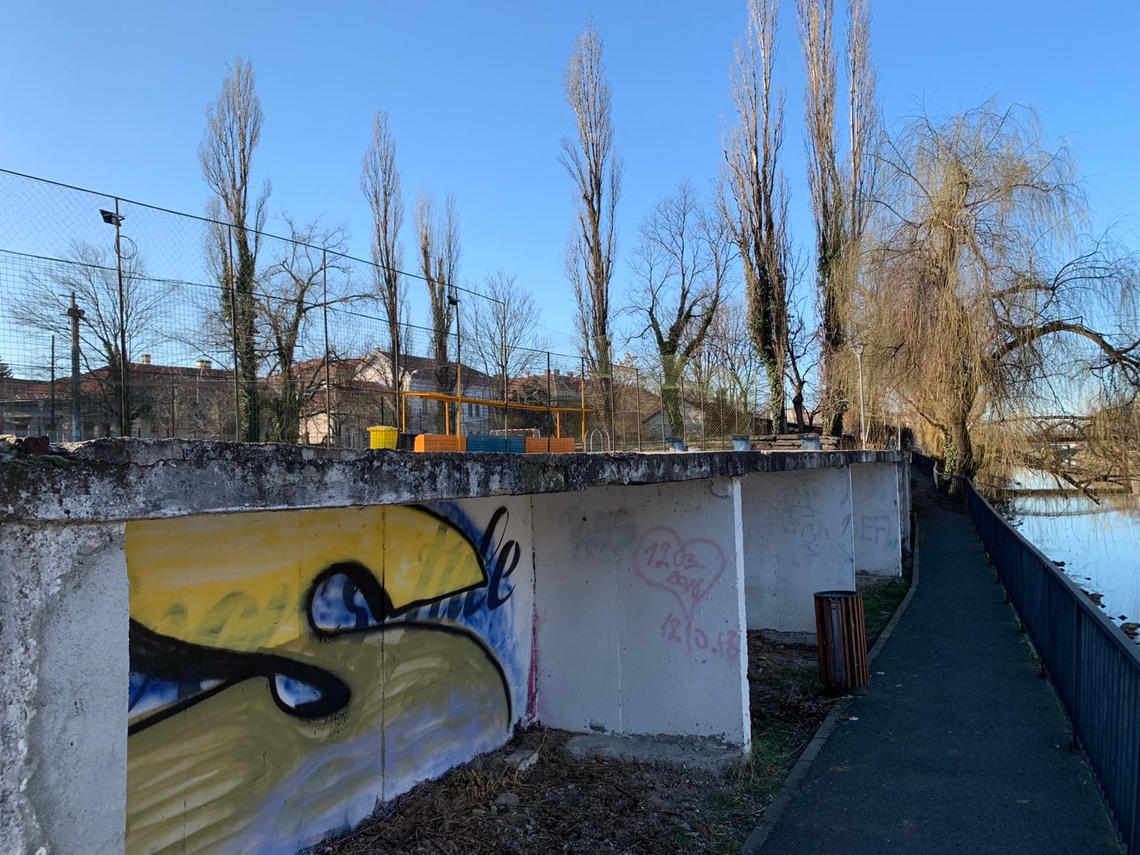 ruine baza sportiva podul jiul 19