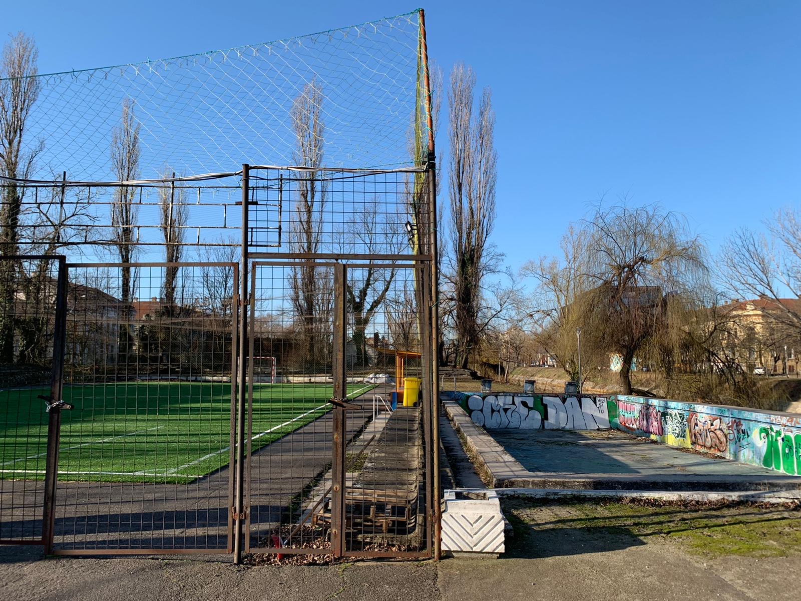 ruine baza sportiva podul jiul 2