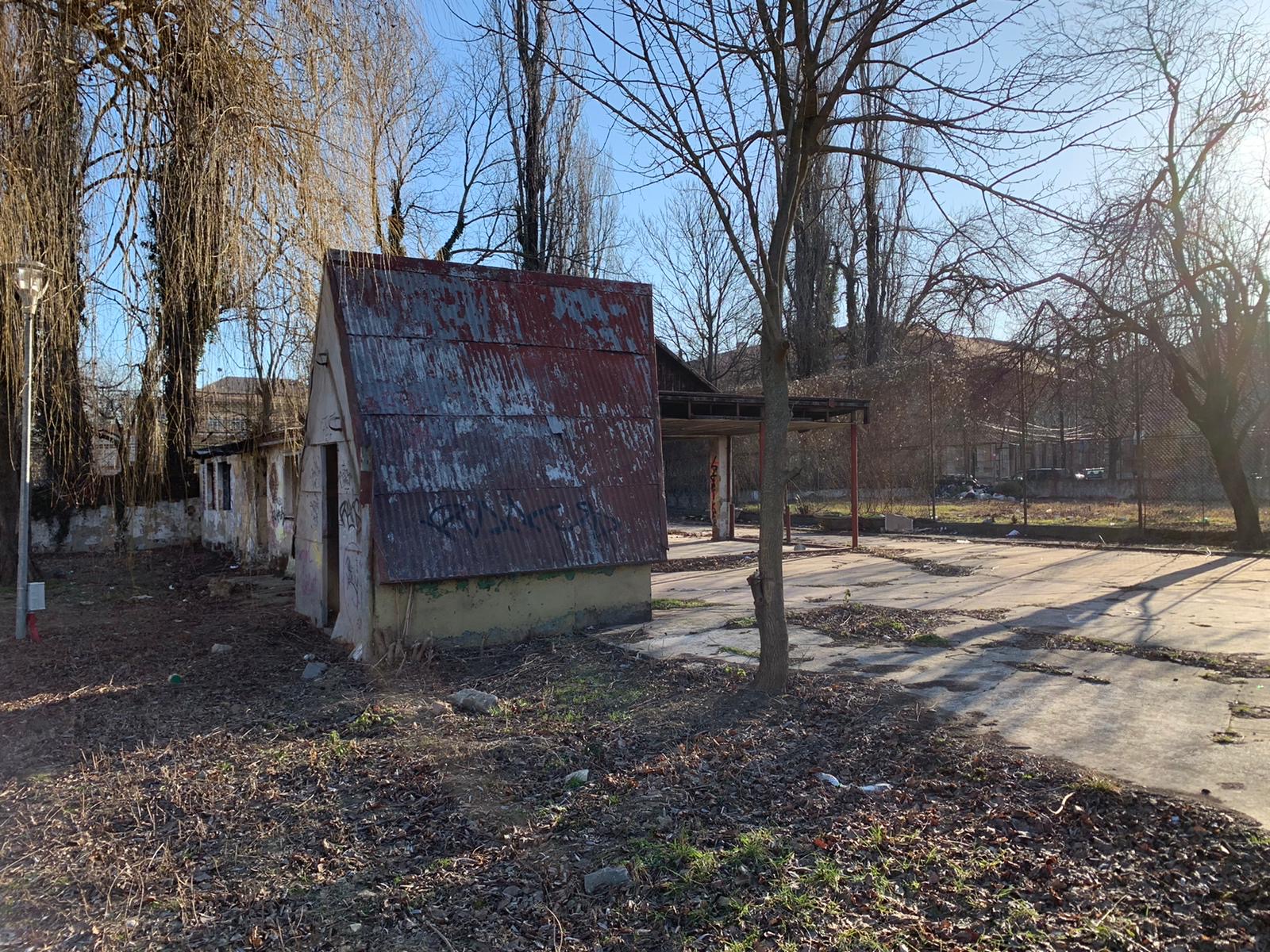 ruine baza sportiva podul jiul 20
