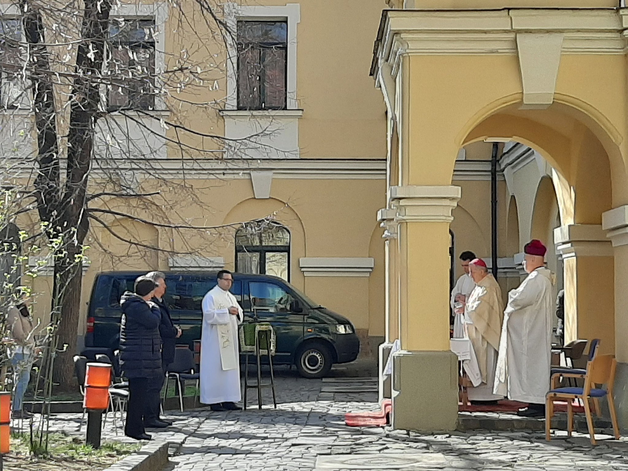 90026091_2593872937548999_8613074071904583680_o