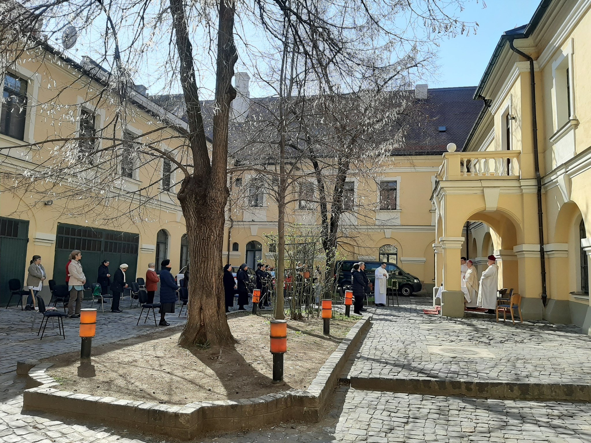 90042936_2593873064215653_219395712687800320_o