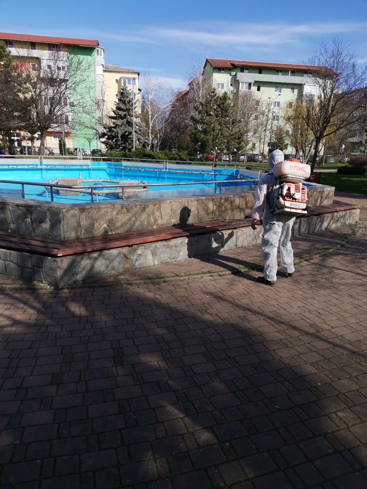 dezinfectare locuri de joaca si parcuri coronavirus 13