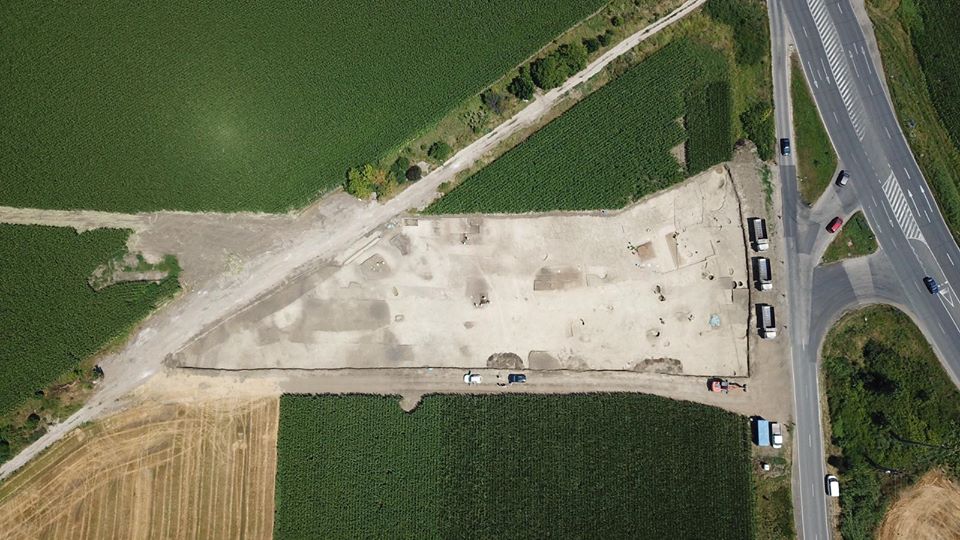 92697887_217237716385046_6557446421312700416_o