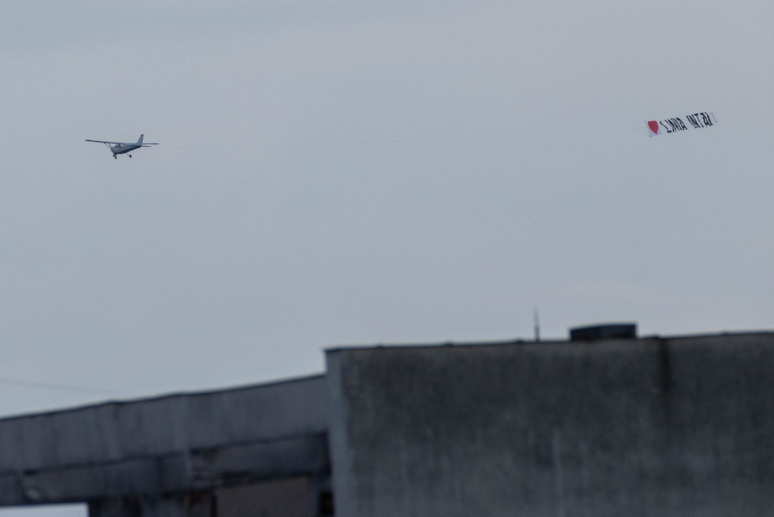 wm_mf_avion_mesaj_1DX32291