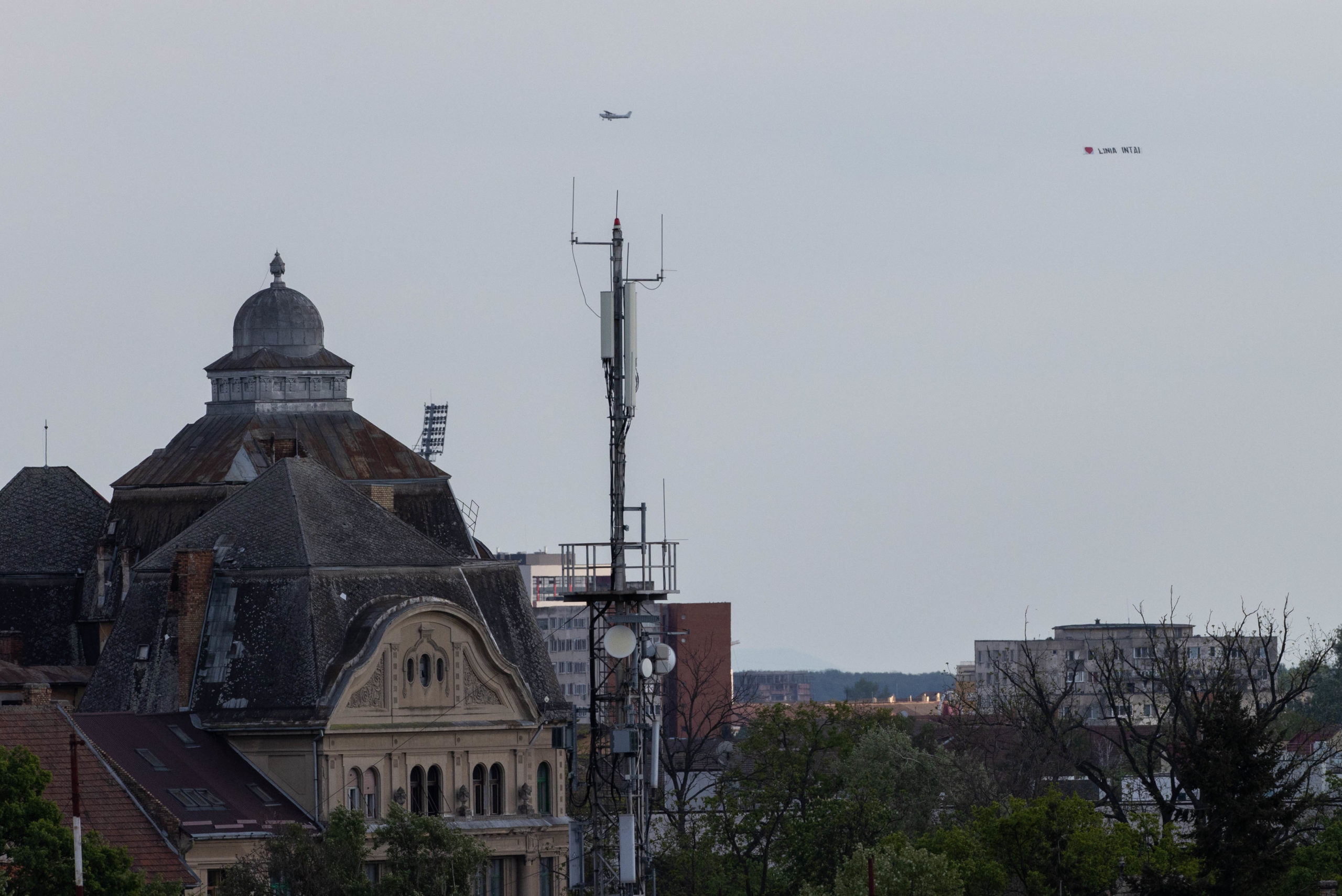 wm_mf_avion_mesaj_1DX32365