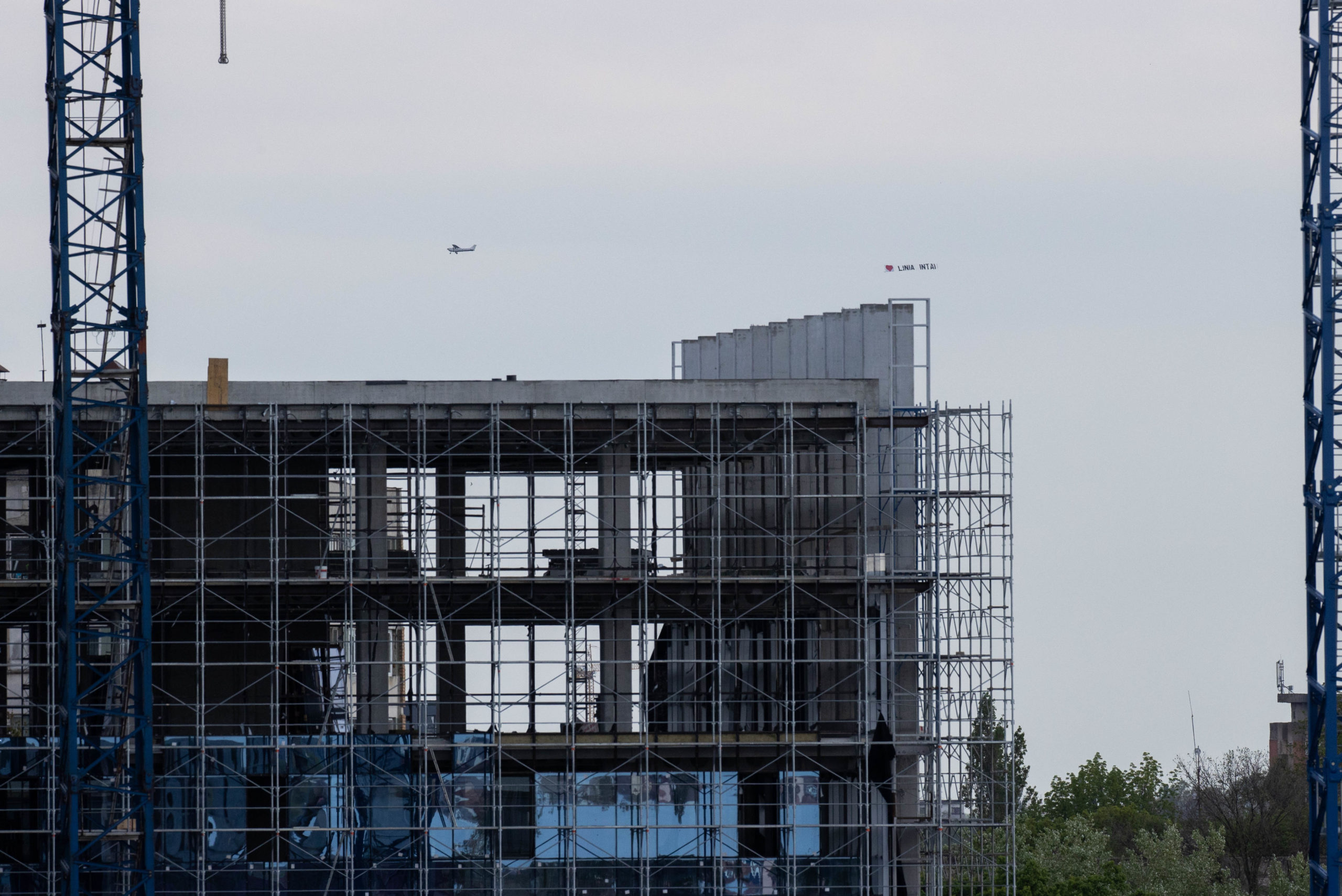 wm_mf_avion_mesaj_1DX32377