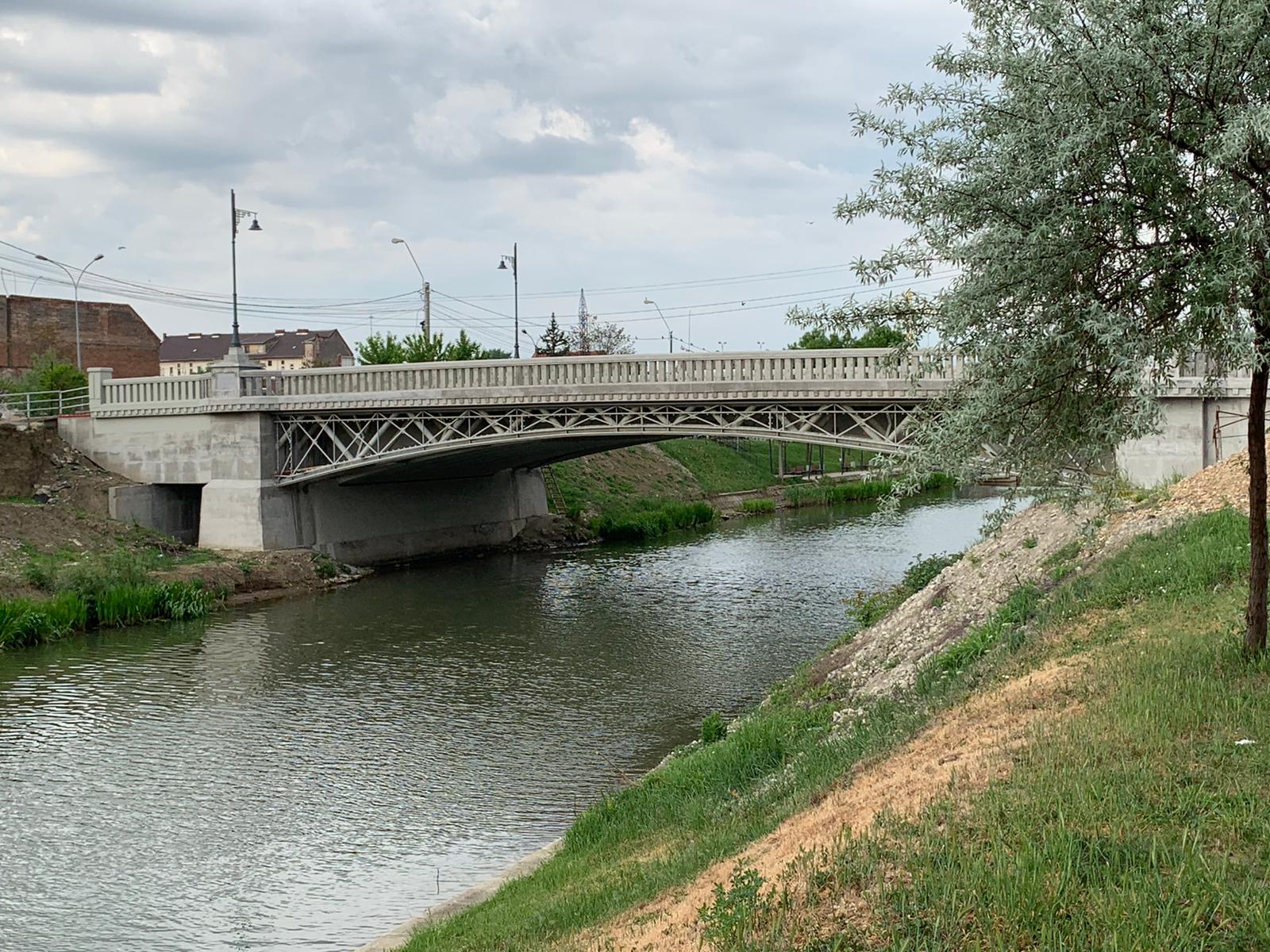 53b80561-ef3d-4335-8ac5-196c80ca5efe