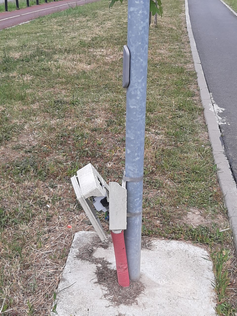 stalpi vandalizati 3