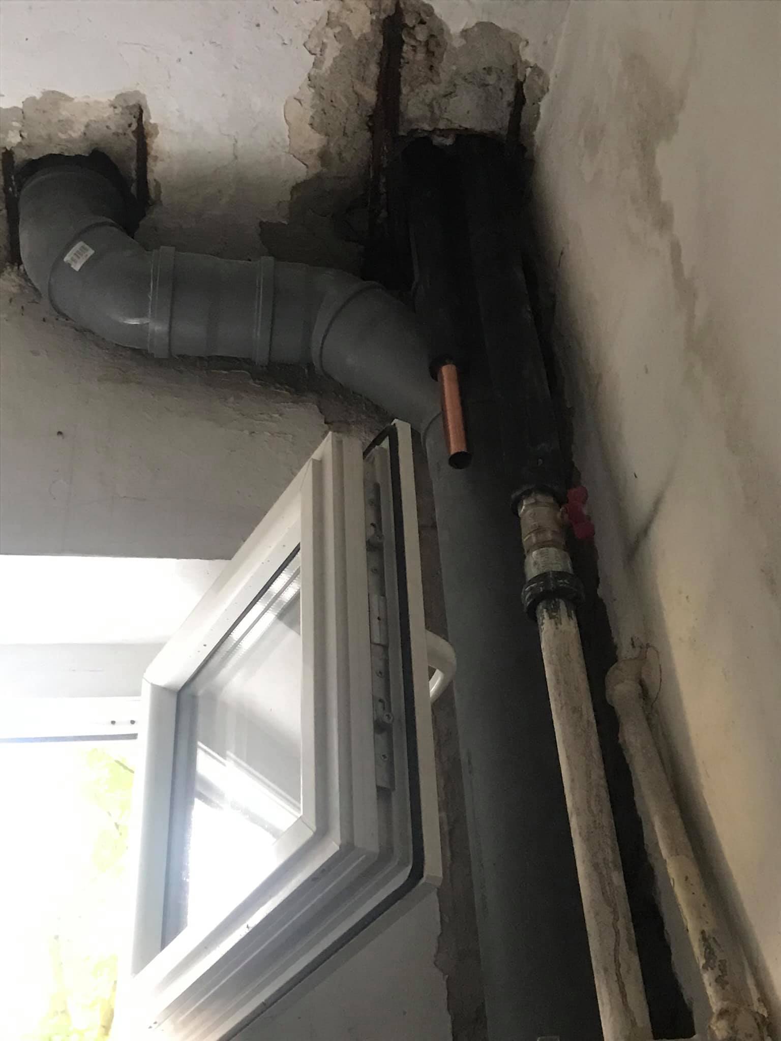 conditii mizere la liceul de arte plastice din timisoara toaleta insalubra 10