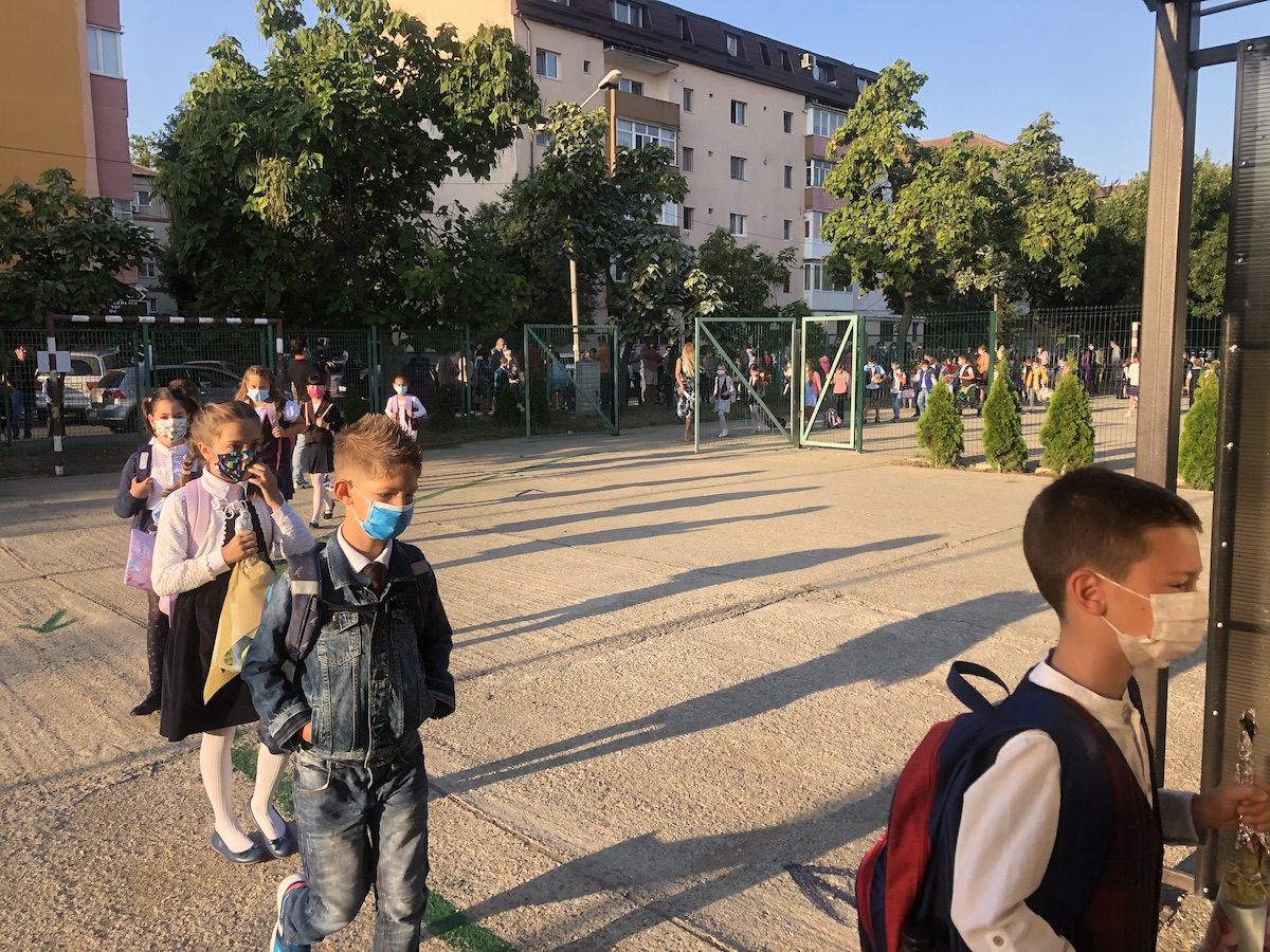 deschidere an scolar pandemie scoala gen 30 containere 2020 tion 6