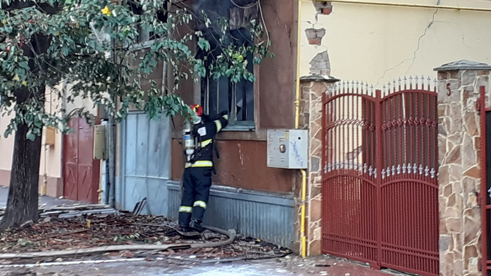 Explozie urmată de incendiu în cartierul Mehala din Timișoara