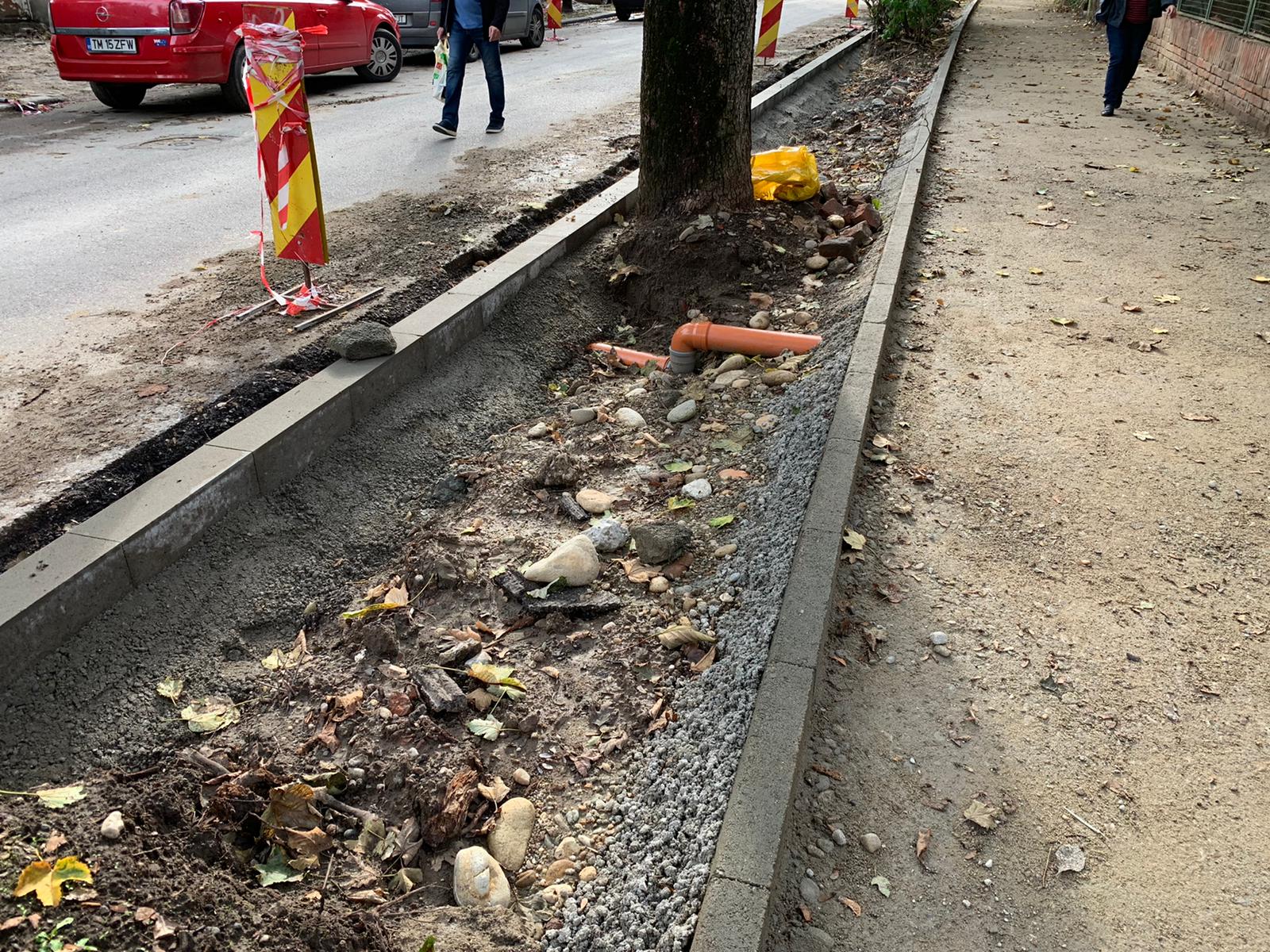 trotuare noroaie bd. mihai eminescu 1