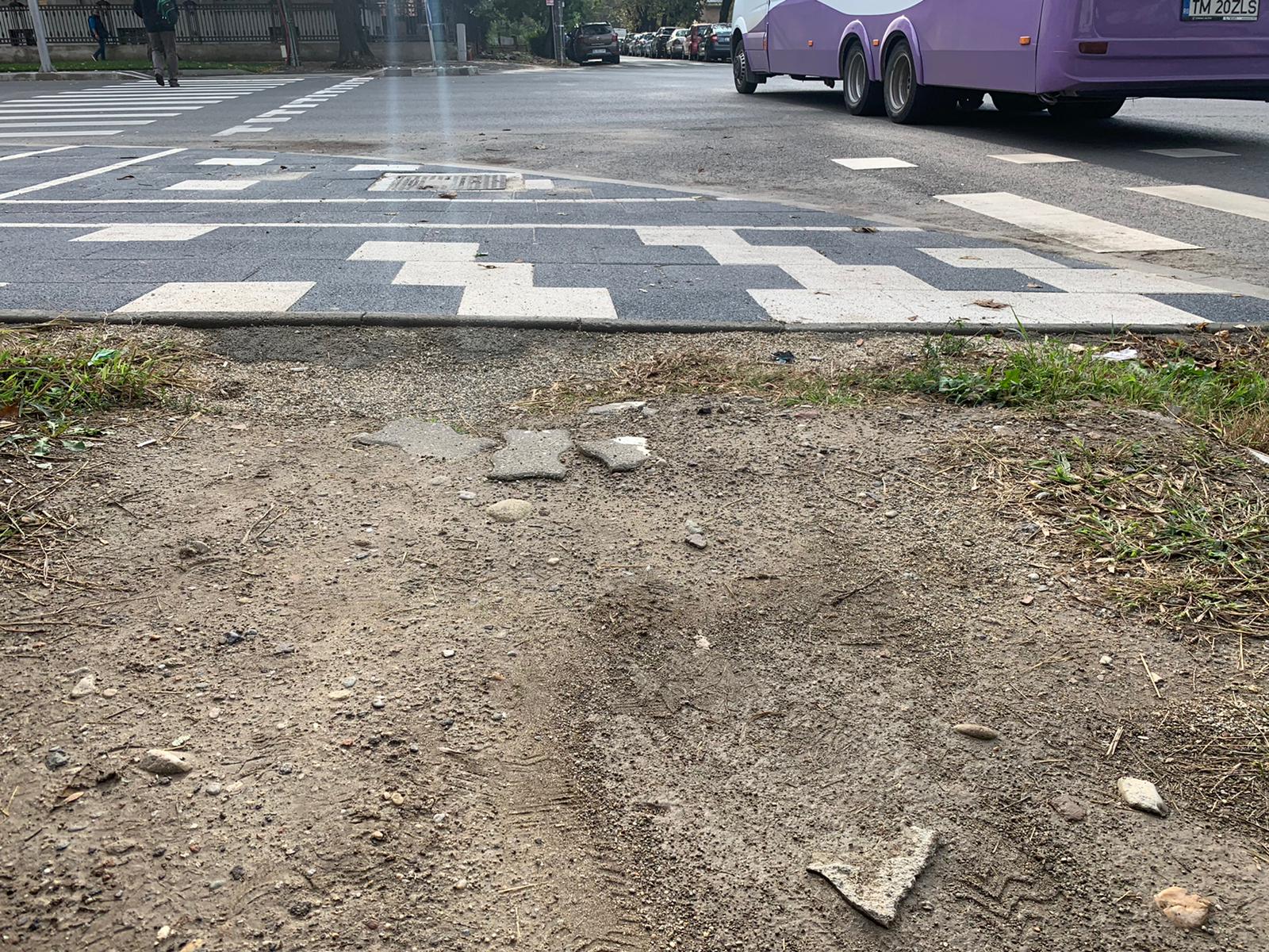 trotuare noroaie bd. mihai eminescu 7