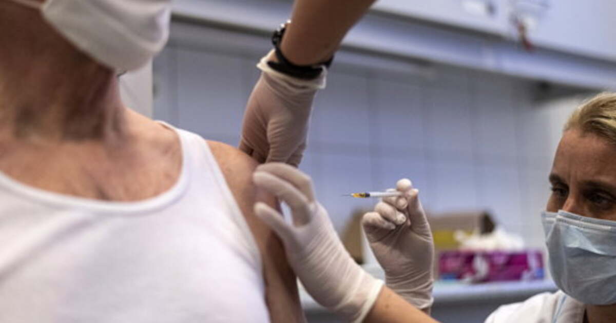 Peste 1.000 de oameni din categoriile esențiale au fost vaccinați în Timiș, de luni până marți
