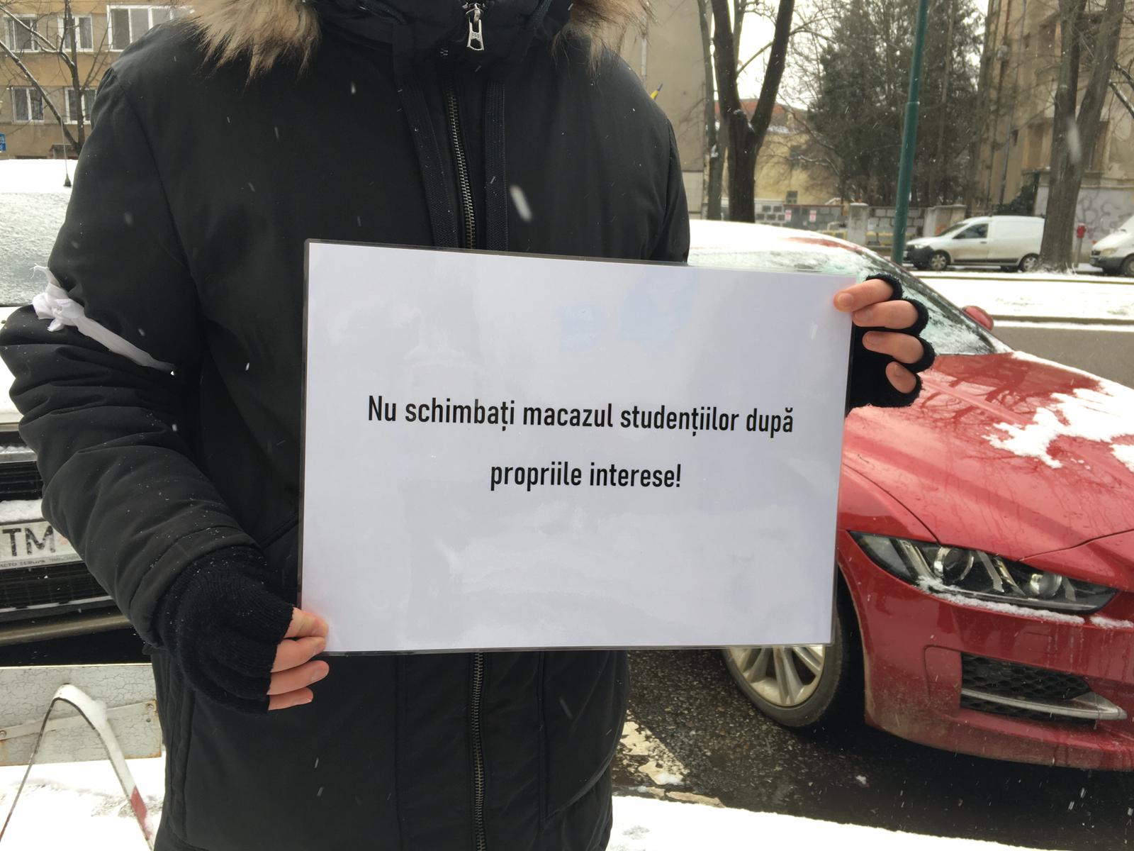 Protest al studenților la Timișoara pentru dreptul la gratuitate pe tren