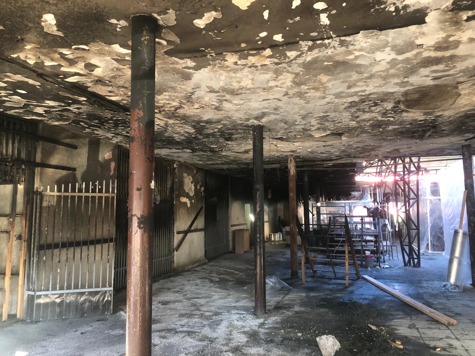 piata 700 flacari incendiu (7)