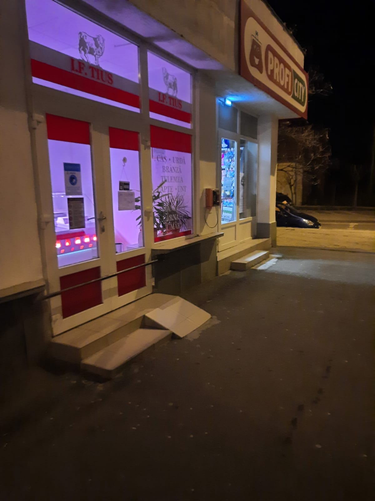 magazin profi noaptea