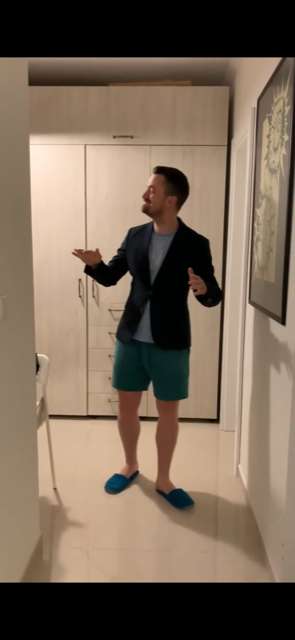 Best dance move competition