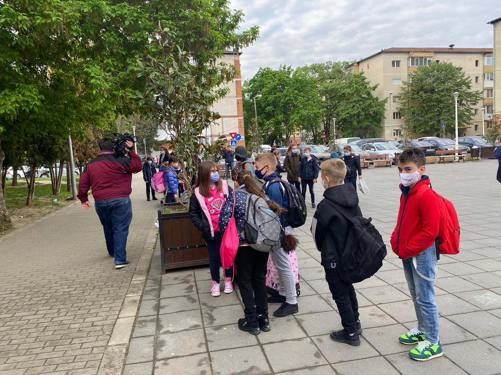 revenire scoala 4 elevi generala 30