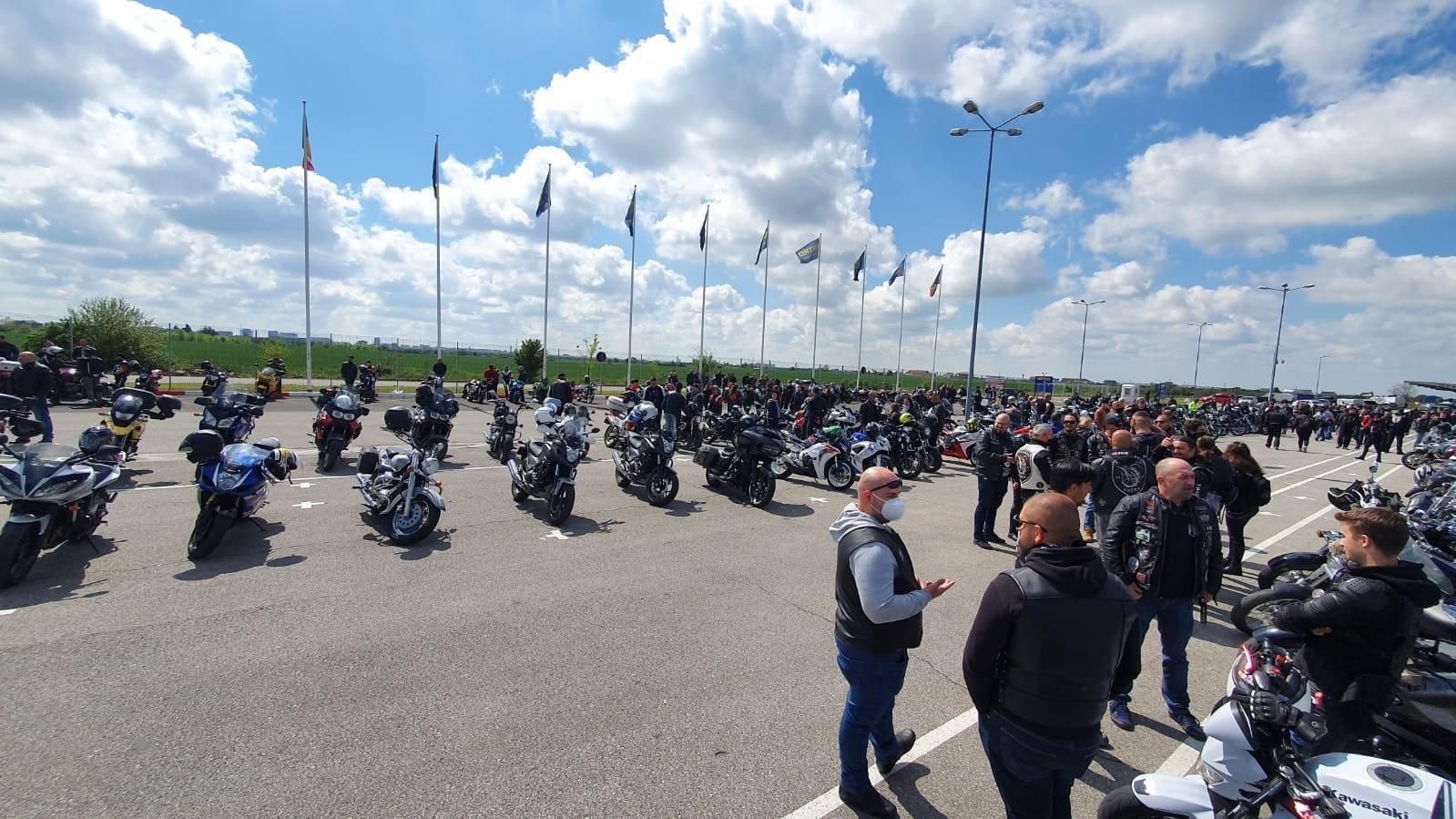Paradă moto pentru remarcarea prezenței motocicliștilor în trafic, la Timișoara