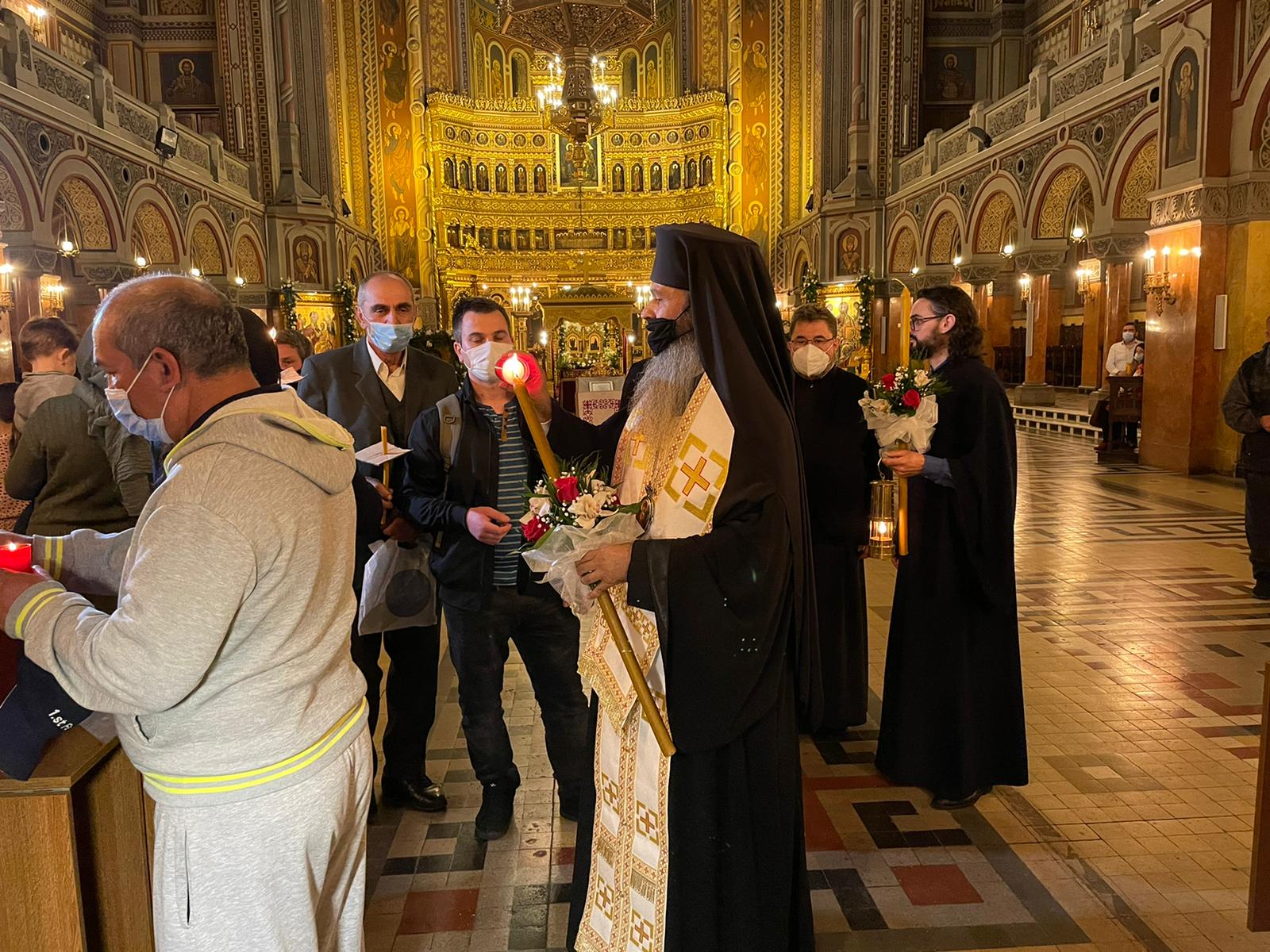 lumina sfanta ierusalim paste 2021 catedrala paisie lugojanul 2