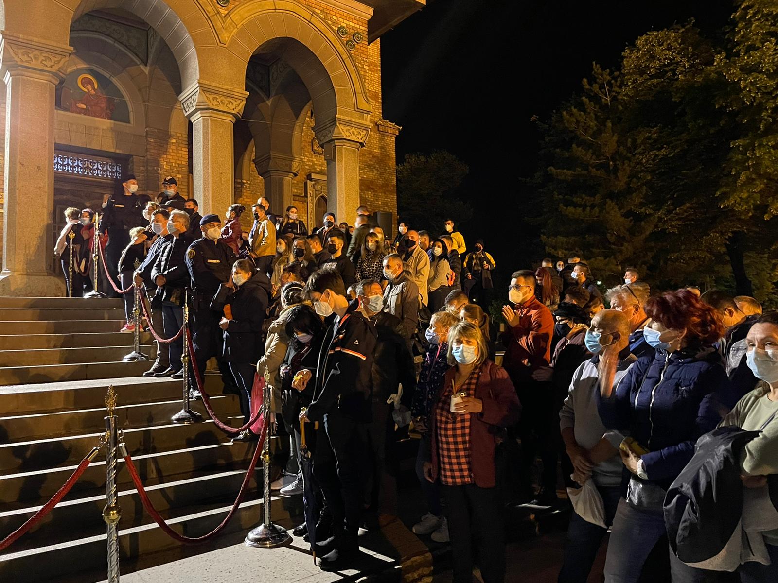 slujba de inviere catedrala paste 2021 pandemie 21
