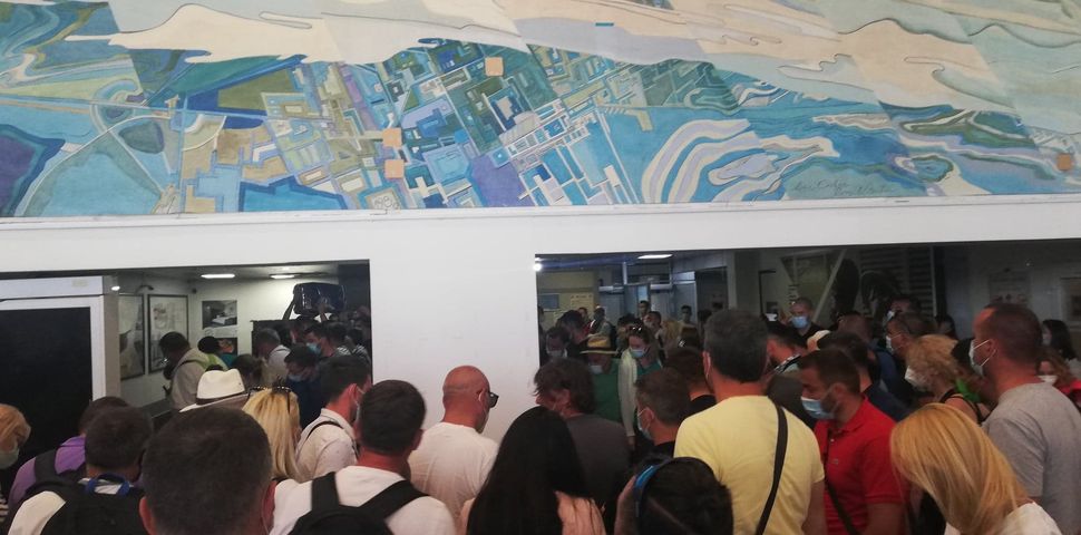 aglomeratie bagaje aeroportul international timisoara zbor egipt 3