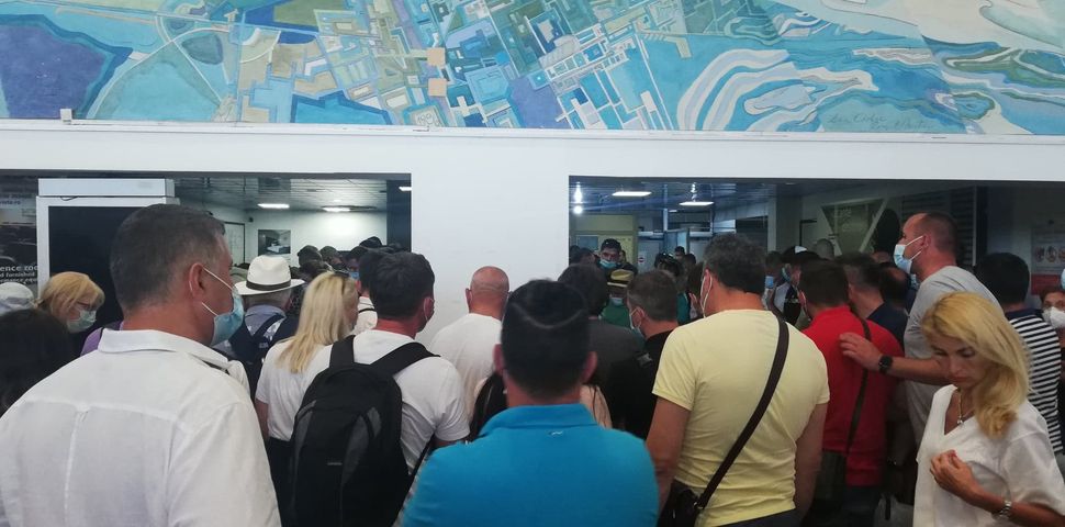 aglomeratie bagaje aeroportul international timisoara zbor egipt 4