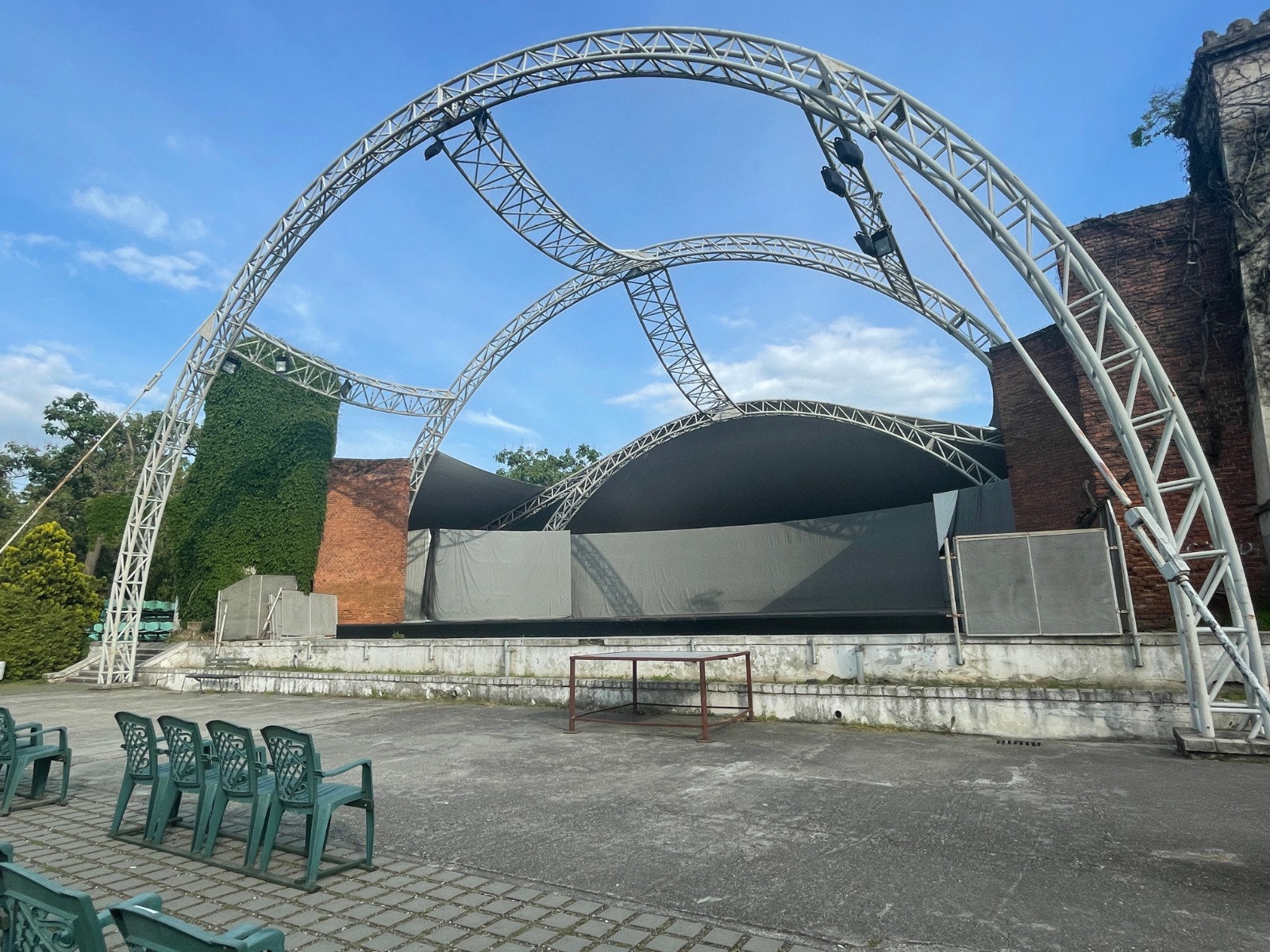 scena parcul rozelor inainte de reabilitare 6