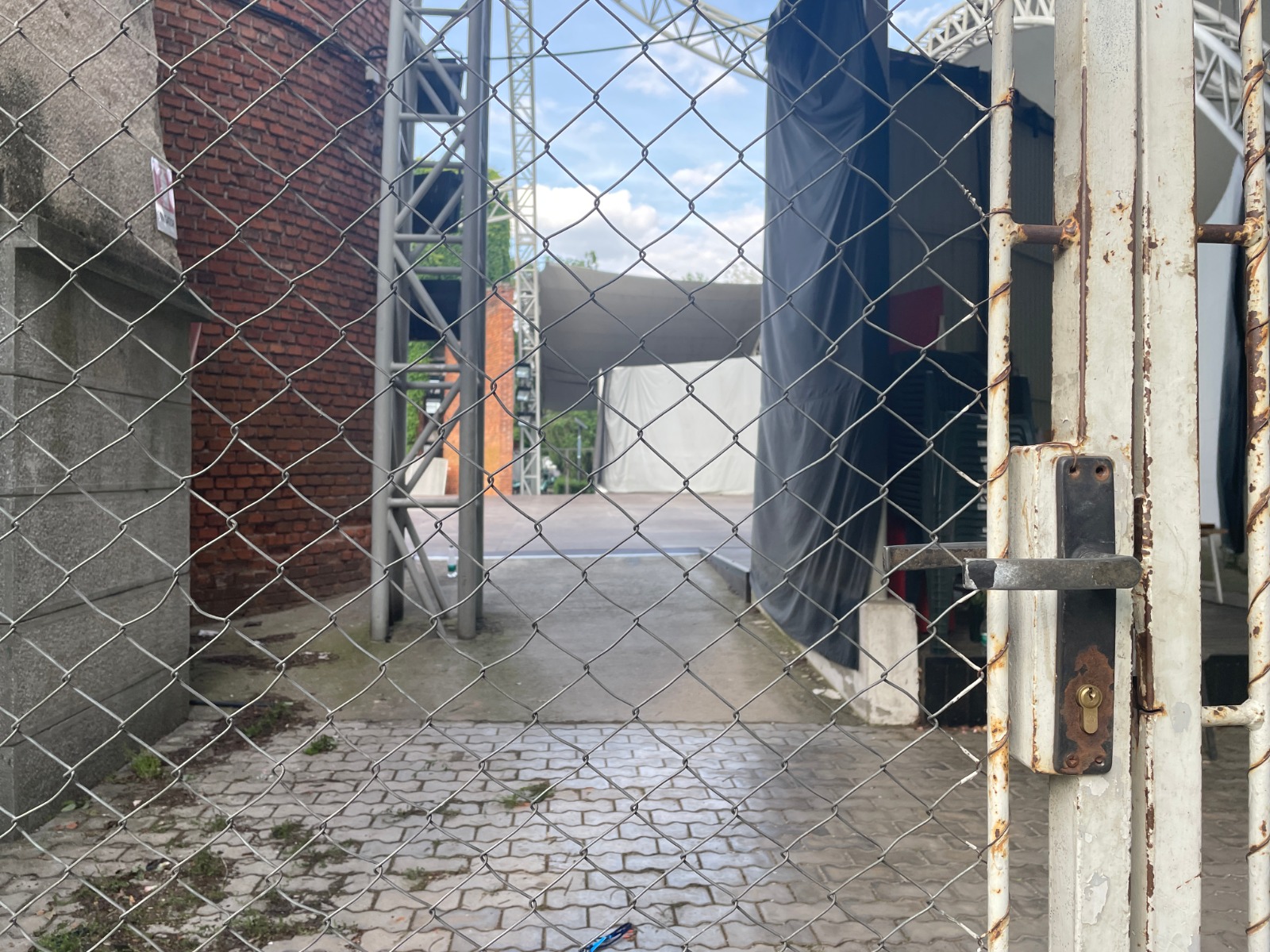 scena parcul rozelor inainte de reabilitare 8