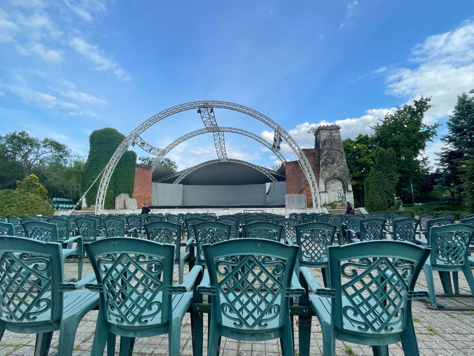 scena parcul rozelor inainte de reabilitare 9