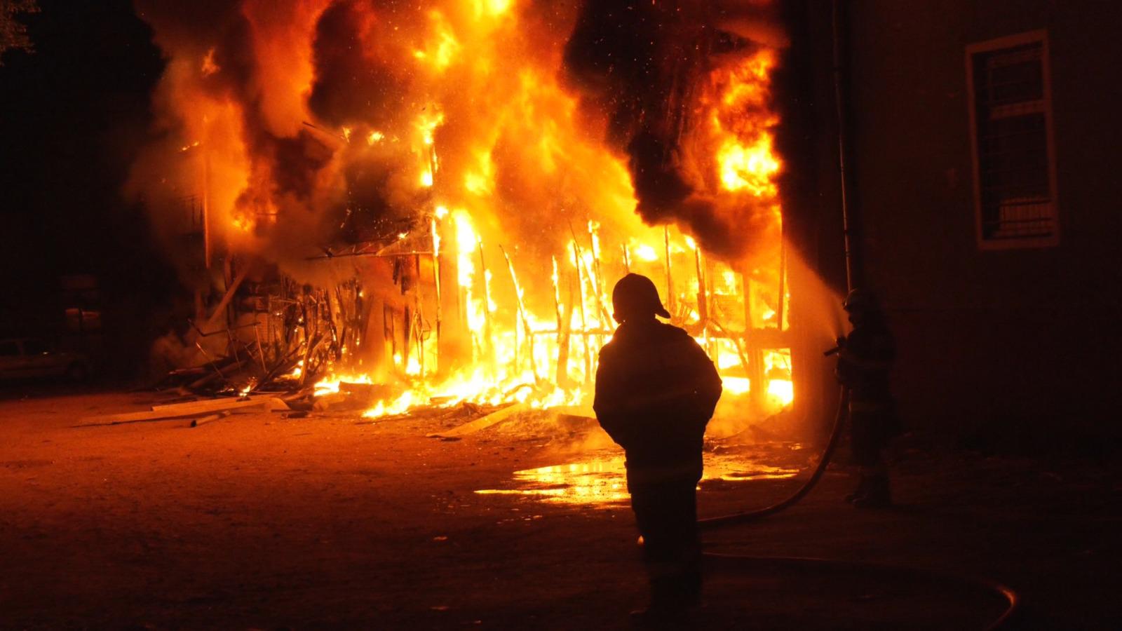 pompieri incendiu (1)