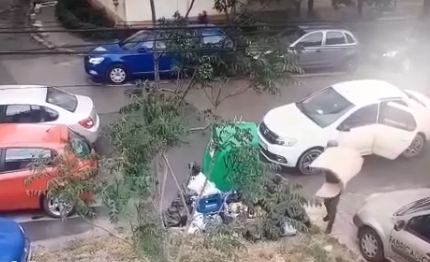 abandon gunoaie domeniul public