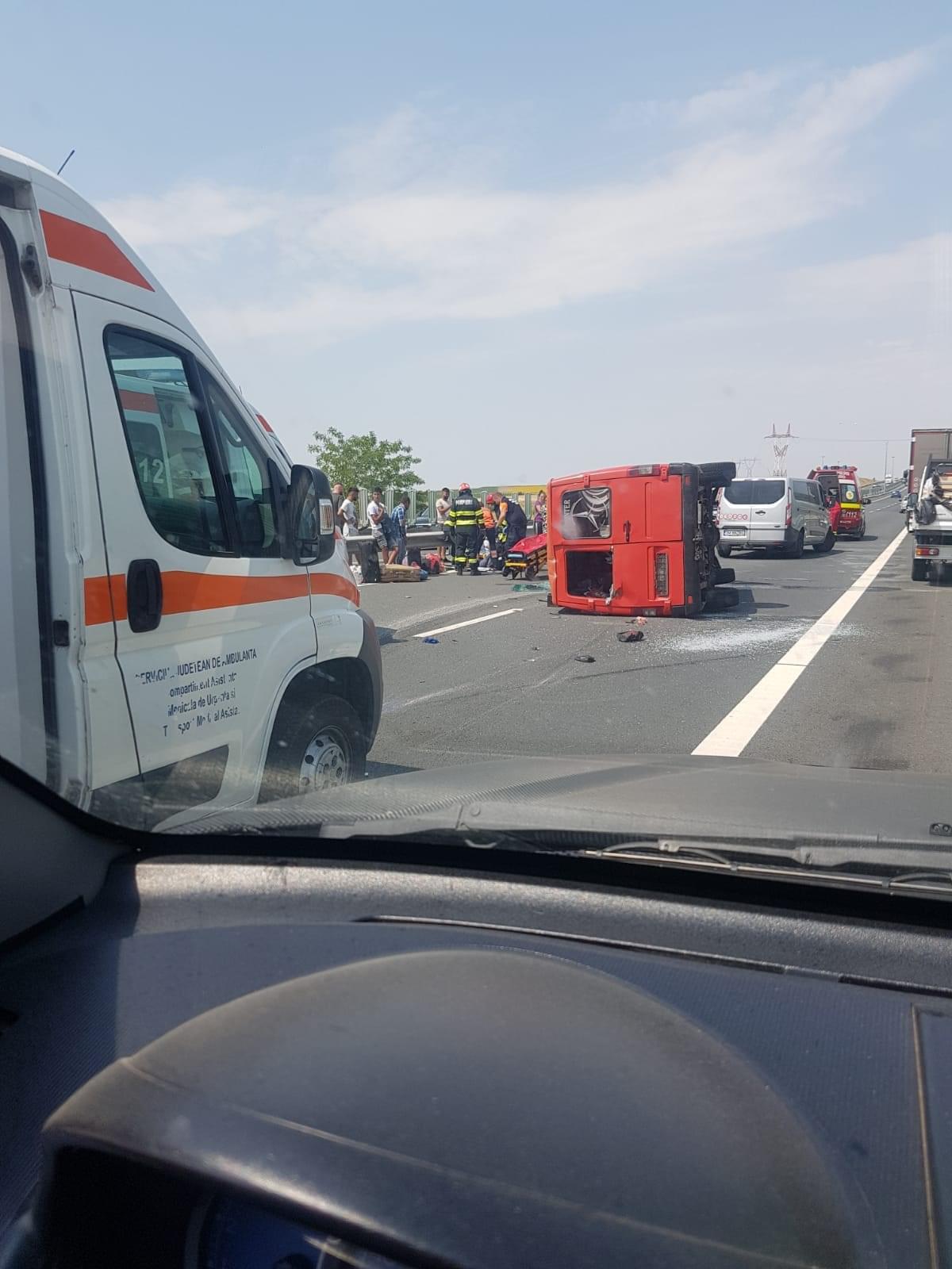 Accident cu nouă persoane rănite pe autostrada A1