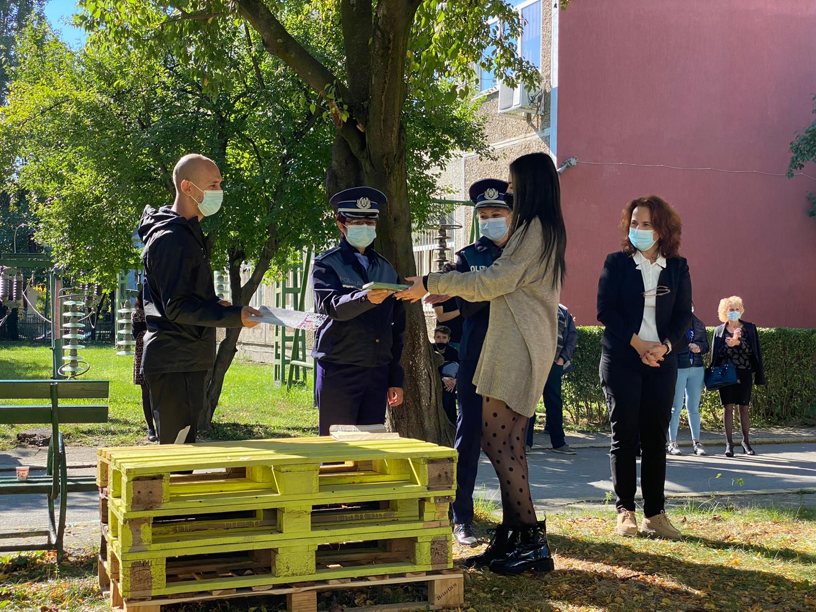 atelier pictura scoli antidrog