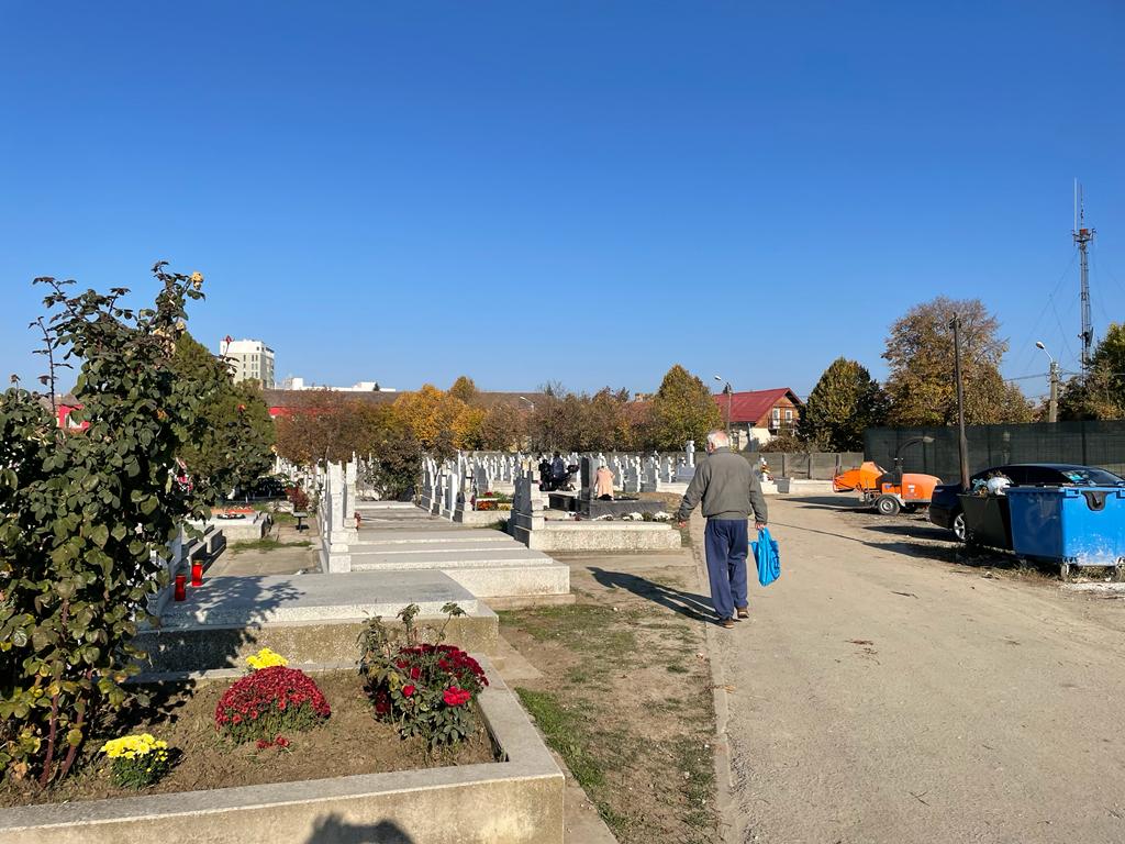 ziua mortilor 1 noiembrie cimitir flori (13)