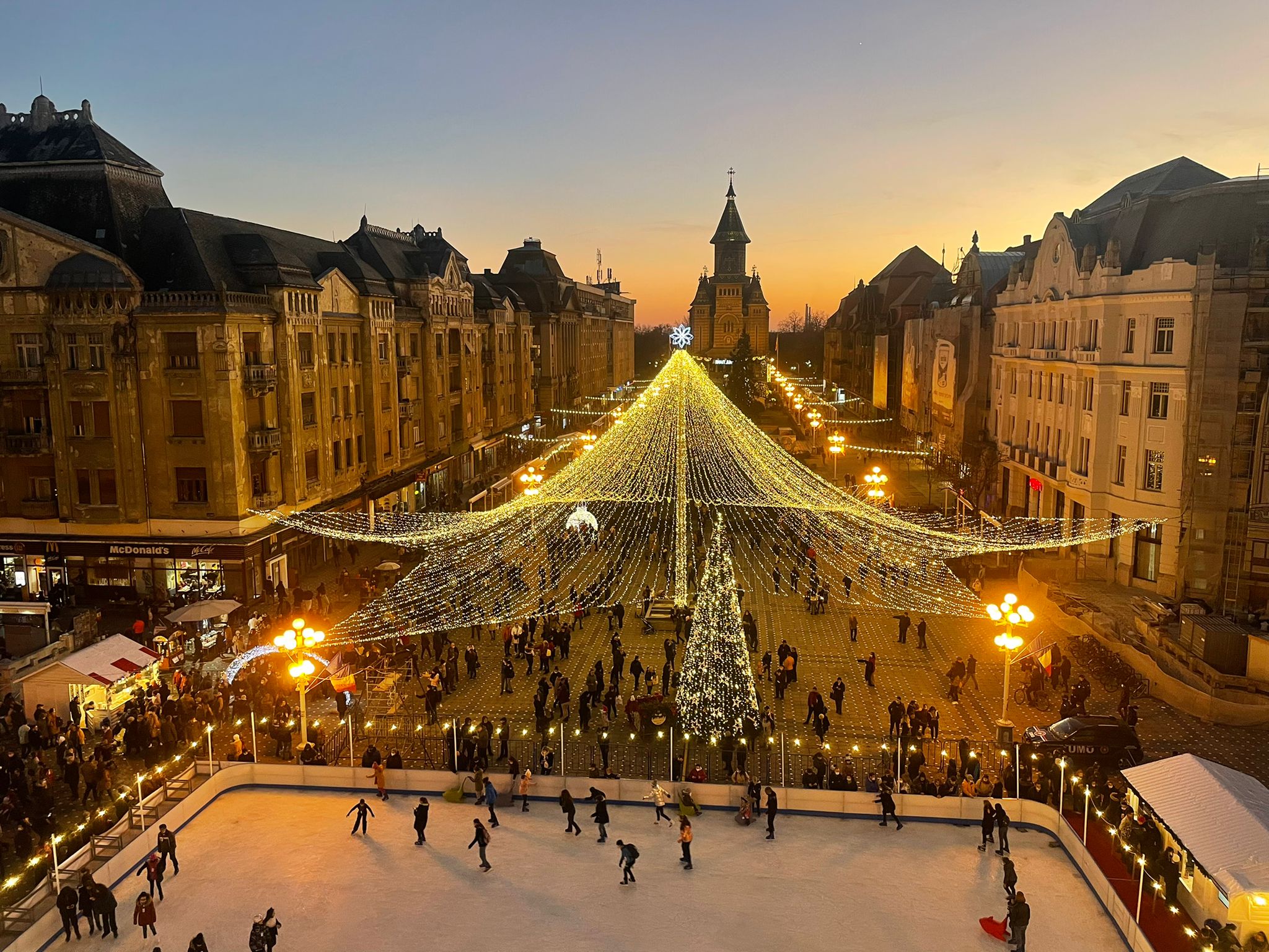 targ de craciun iluminat de sarbatori piata victoriei 2021 1