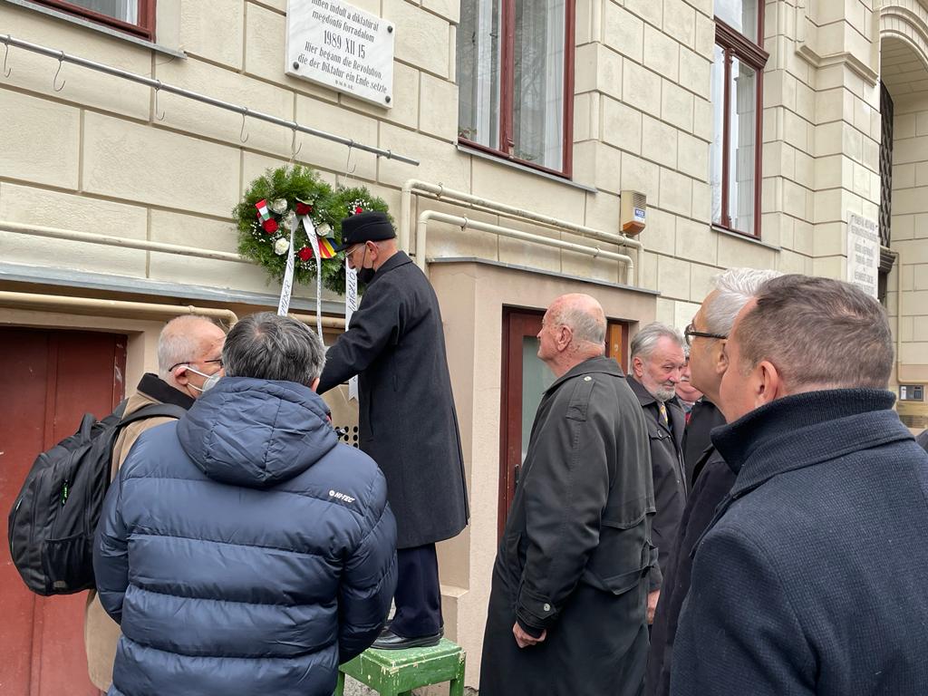 366c6af8-4d22-4c67-a341-3678bc360aa2