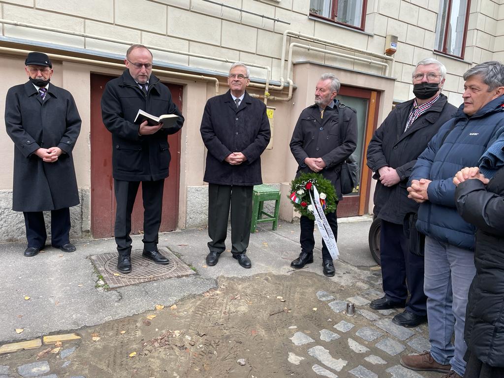 a65a5842-fd50-42a7-9b07-1a7fbb4104cd