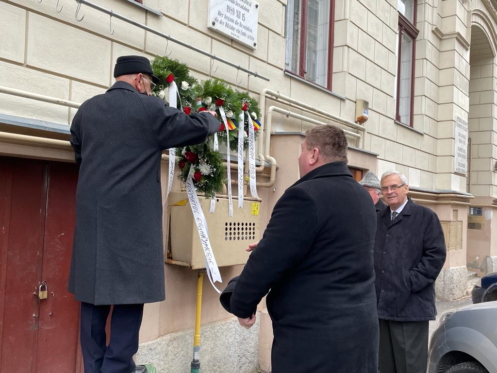 b4532690-898b-4a08-9782-0ca99691c608