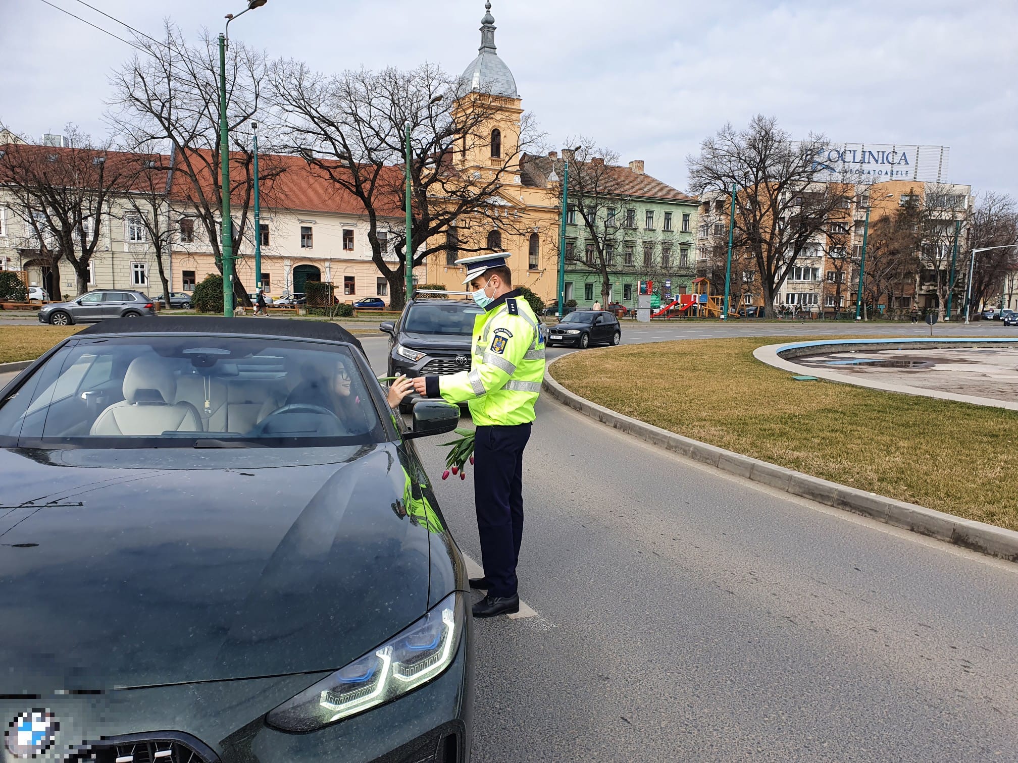 flori politie 8 martie